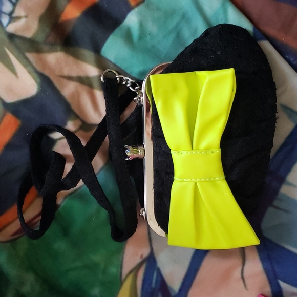 Princess Vera Wang Handbag - Picture 1 of 6